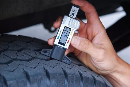 Digital Tire Depth Gauge