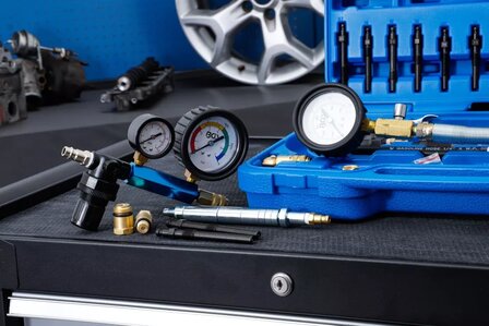 Petrol &amp; Diesel Engine Compression and Leakage Test Kit