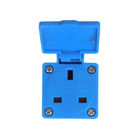 Adapter from CEE to UK socket